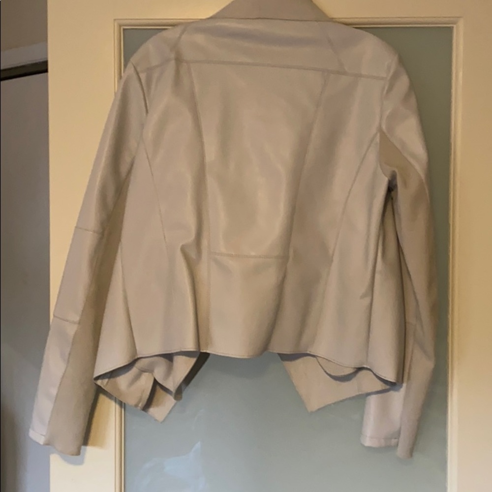 Jacket - Picture 4 of 5